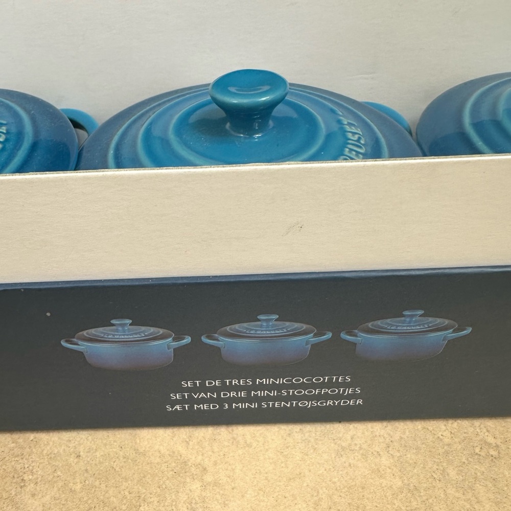 Last one !! Le Creuset Mini Round Cocottes NWT Marseille Blue 8 oz with lids x1 - Picture 7 of 11